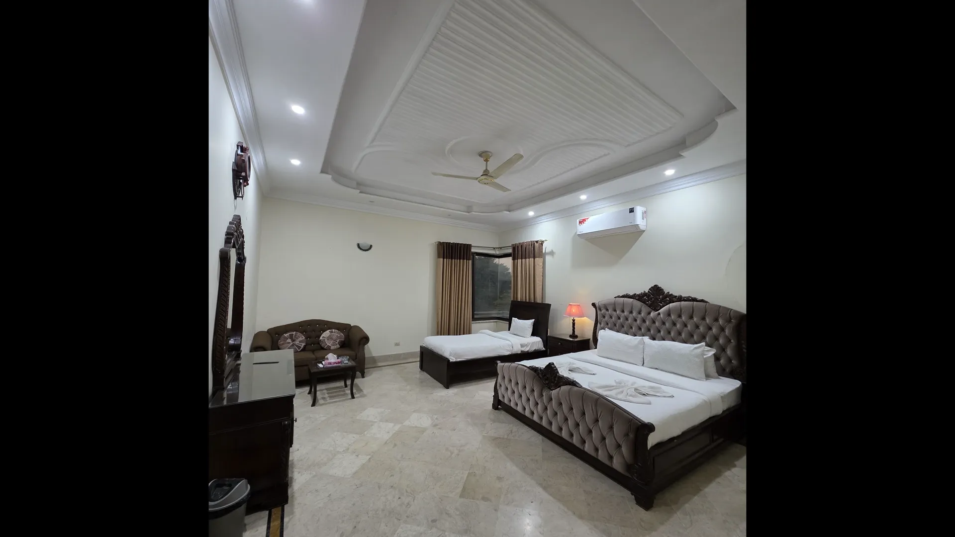 Deluxe Suite